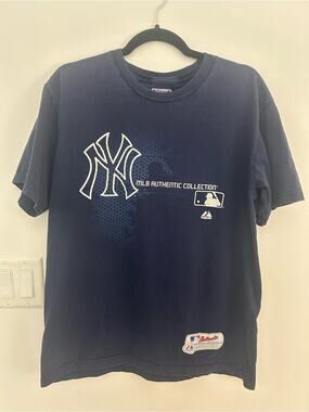 Majestic New York Yankees MLB Authentic Collection Navy Graphic T Shirt Men’s M